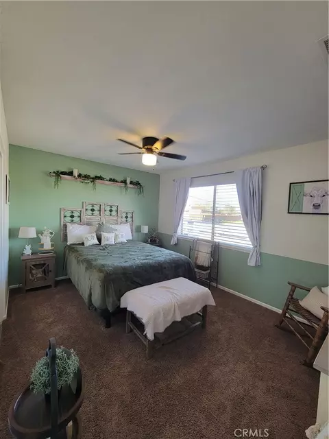 Bedroom - 21535 Pine Rdg, Apple Valley, CA 92307 photo 2 of 3