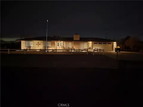 Exterior - 21535 Pine Rdg, Apple Valley, CA 92307 photo 2 of 14