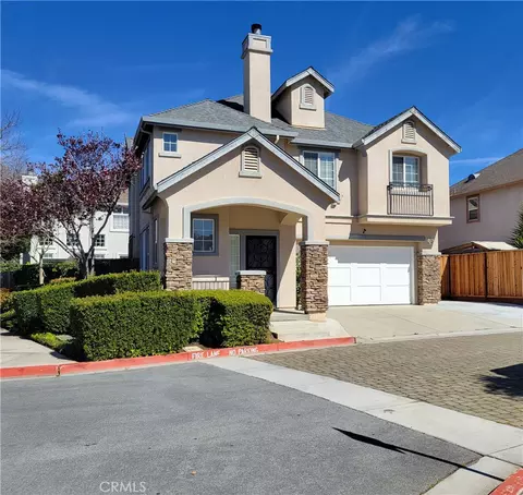 1858 Bradbury St, Salinas, CA 93906