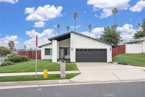 2183 Applegate, Corona, CA 92882