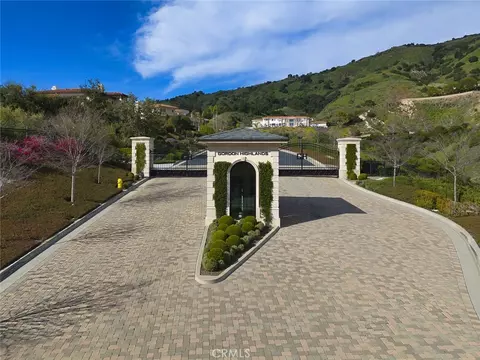 685 Gordon Highlands Rd, Glendora, CA 91741