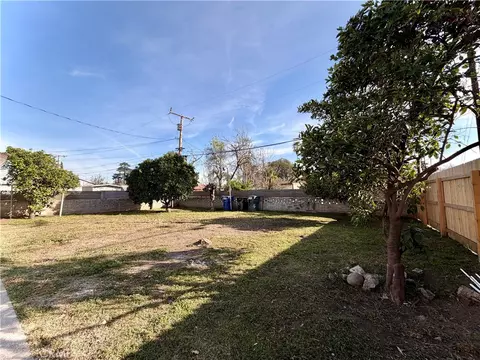 Exterior - 231 E 11th St, San Bernardino, CA 92410 photo 2 of 2