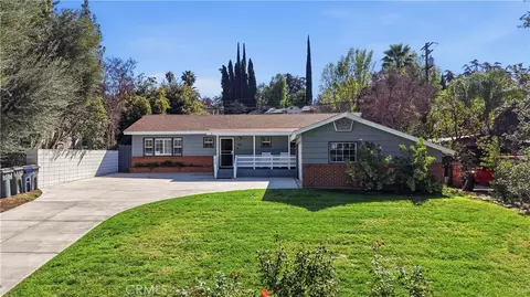909 W Crescent Ave, Redlands, CA 92373