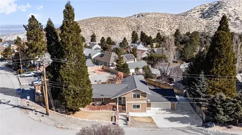 View/Area - 2400 E Canyon Dr, Wrightwood, CA 92397 photo 1 of 11