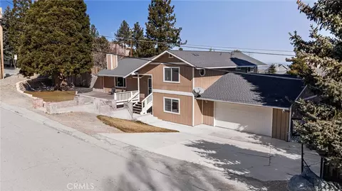 Exterior - 2400 E Canyon Dr, Wrightwood, CA 92397 photo 5 of 15