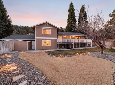 Exterior - 2400 E Canyon Dr, Wrightwood, CA 92397 photo 2 of 15