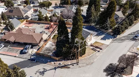 View/Area - 2400 E Canyon Dr, Wrightwood, CA 92397 photo 2 of 11