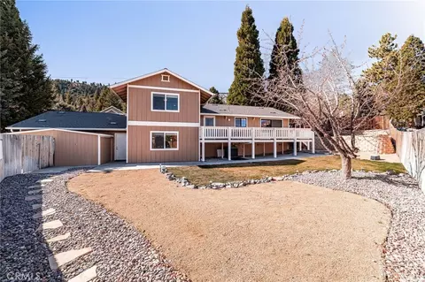 Exterior - 2400 E Canyon Dr, Wrightwood, CA 92397 photo 8 of 15
