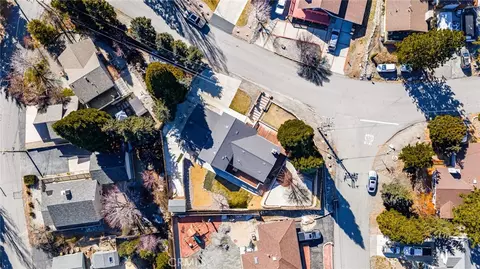 View/Area - 2400 E Canyon Dr, Wrightwood, CA 92397 photo 9 of 11