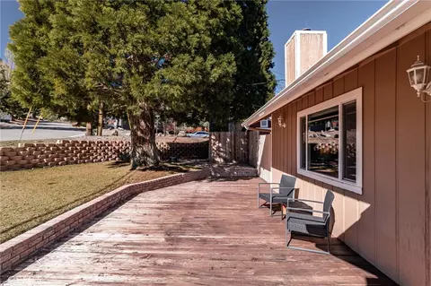 Exterior - 2400 E Canyon Dr, Wrightwood, CA 92397 photo 7 of 15