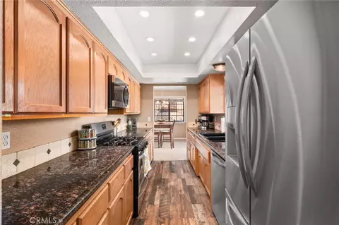 Kitchen - 2400 E Canyon Dr, Wrightwood, CA 92397 photo 2 of 3