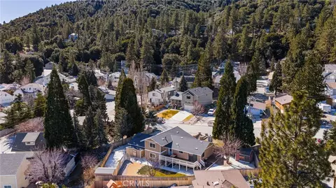 View/Area - 2400 E Canyon Dr, Wrightwood, CA 92397 photo 4 of 11