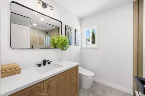 Bath - 934 E Rose Ave, Orange, CA 92867 photo 3 of 6