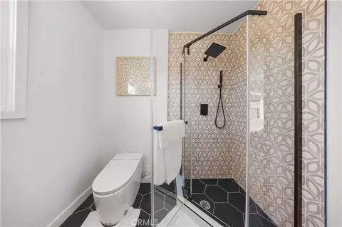 Bath - 934 E Rose Ave, Orange, CA 92867 photo 5 of 6
