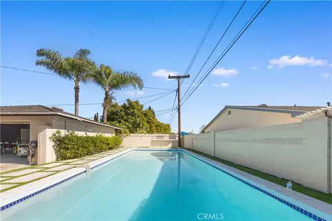 Exterior - 934 E Rose Ave, Orange, CA 92867 photo 12 of 16
