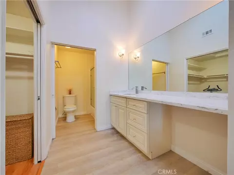 Bath - 747 Fairview Ave #A, Arcadia, CA 91007 photo 3 of 3