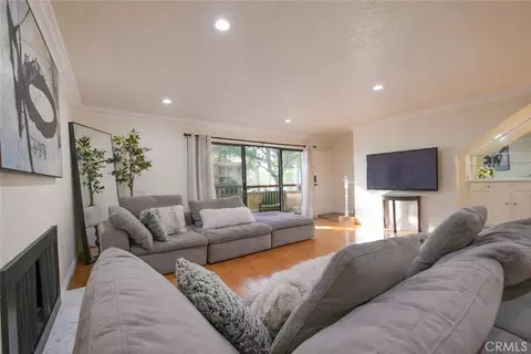 Living - 747 Fairview Ave #A, Arcadia, CA 91007 photo 5 of 7
