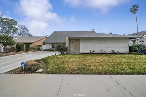 23850 Via Jacara, Valencia, CA 91355