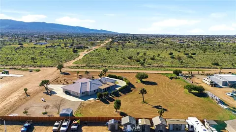 View/Area - 7330 Smoke Tree, Phelan, CA 92371 photo 5 of 7