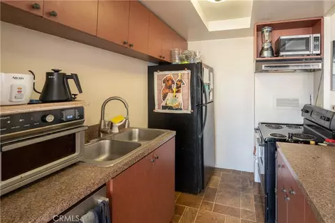 Kitchen - 100 Atlantic #910, Long Beach, CA 90802 photo 1 of 1