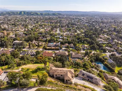 View/Area - 388 Conifer Rd, Glendora, CA 91741 photo 9 of 10