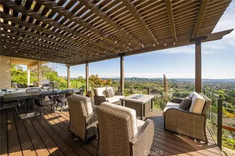 Exterior - 388 Conifer Rd, Glendora, CA 91741 photo 9 of 26
