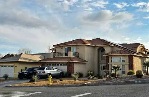18141 Country Glen Ln, Victorville, CA 92395