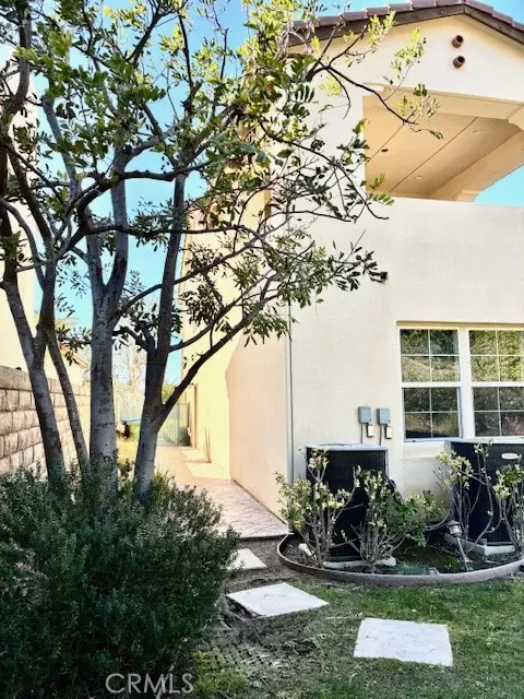 Exterior - 3374 Crosspointe Ct, Simi Valley, CA 93065 photo 9 of 12