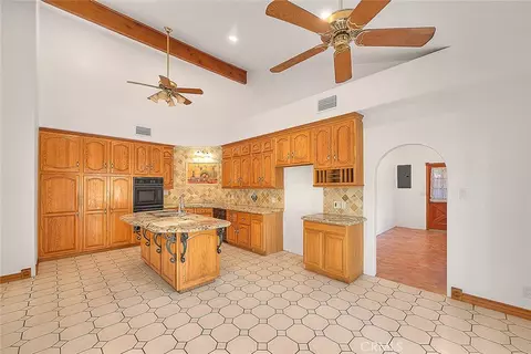 Kitchen - 9828 Flying Mane, Rancho Cucamonga, CA 91737 photo 2 of 9