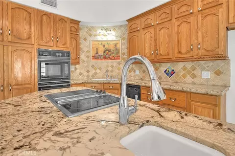 Kitchen - 9828 Flying Mane, Rancho Cucamonga, CA 91737 photo 7 of 9