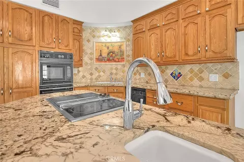 Kitchen - 9828 Flying Mane, Rancho Cucamonga, CA 91737 photo 7 of 11