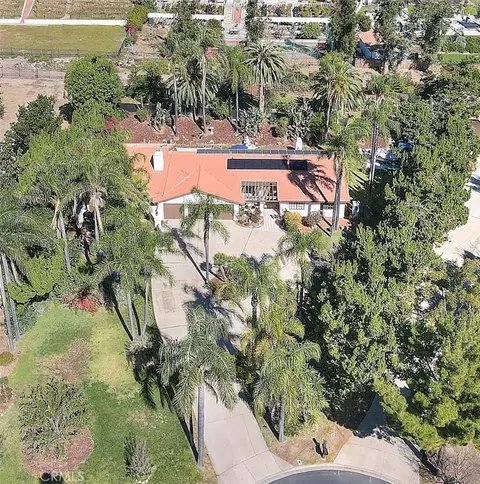 View/Area - 9828 Flying Mane, Rancho Cucamonga, CA 91737 photo 3 of 8