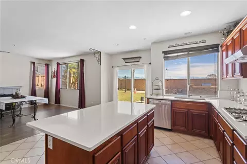 Kitchen - 7219 Westhaven, Rancho Cucamonga, CA 91739 photo 3 of 4