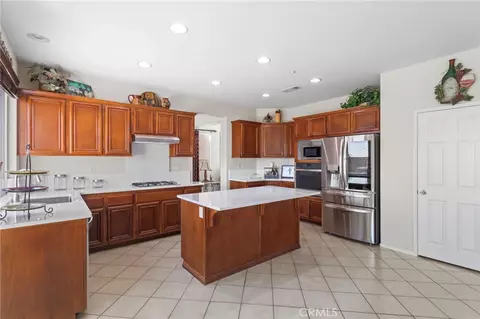 Kitchen - 7219 Westhaven, Rancho Cucamonga, CA 91739 photo 2 of 4