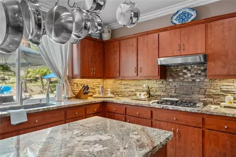 Kitchen - 14178 Montclair Ct, Rancho Cucamonga, CA 91739 photo 3 of 3
