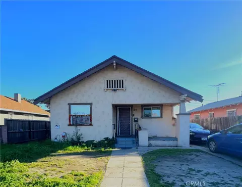 150 E 70th St, Los Angeles, CA 90003