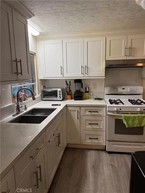 995 Pomona Rd #24, Corona, CA 92882