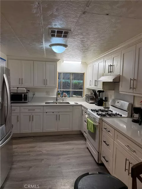 995 Pomona Rd #24, Corona, CA 92882 photo 7