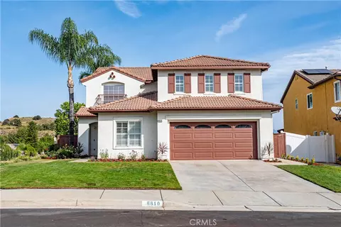 8810 Lemonwood Dr, Corona, CA 92883