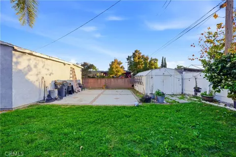 Exterior - 307 S Locust Ave, Compton, CA 90221 photo 6 of 8