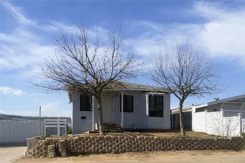 405 Lookout St, Lake Elsinore, CA 92530
