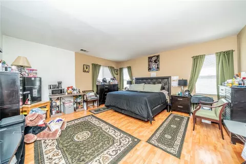 Bedroom - 855 Browning Ct, San Jacinto, CA 92583 photo 1 of 4