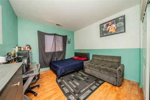 Bedroom - 855 Browning Ct, San Jacinto, CA 92583 photo 2 of 4