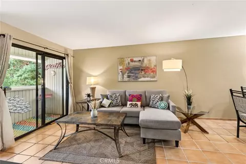 2812 N Auburn Ct #202, Palm Springs, CA 92262