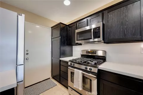 Kitchen - 1553 Corte Santana, Upland, CA 91786 photo 2 of 5