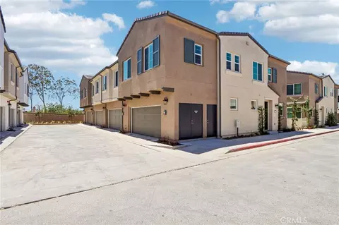 9187 Waverly Ln, Riverside, CA 92503 photo 2
