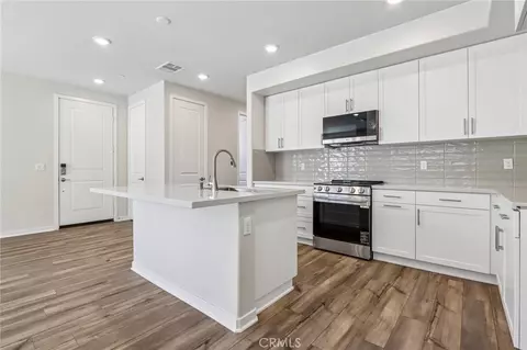 9187 Waverly Ln, Riverside, CA 92503 photo 3