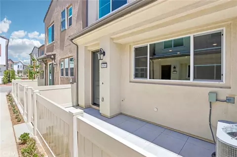 9191 Waverly Ln, Riverside, CA 92503 photo 3