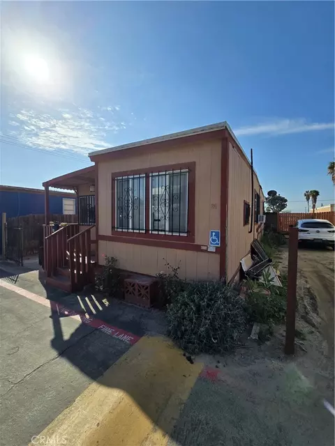 3319 Avalon Apt 26 St, Riverside, CA 92509