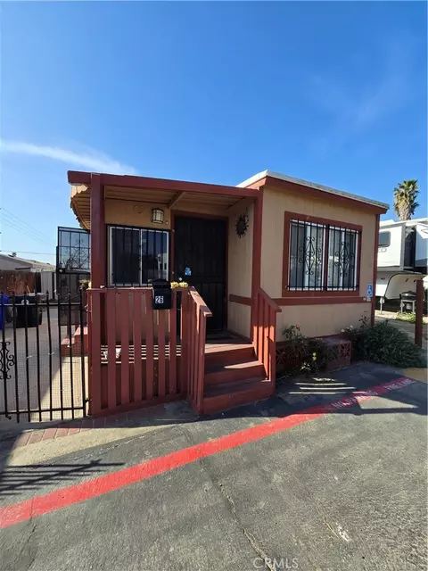 3319 Avalon Apt 26 St, Riverside, CA 92509 photo 4